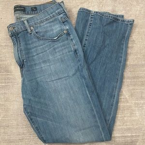 Lucky brand mens jeans, 33W 32L. Light wash.